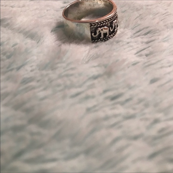 ANTIQUE ELEPHANT 🐘 RING - Picture 5 of 6